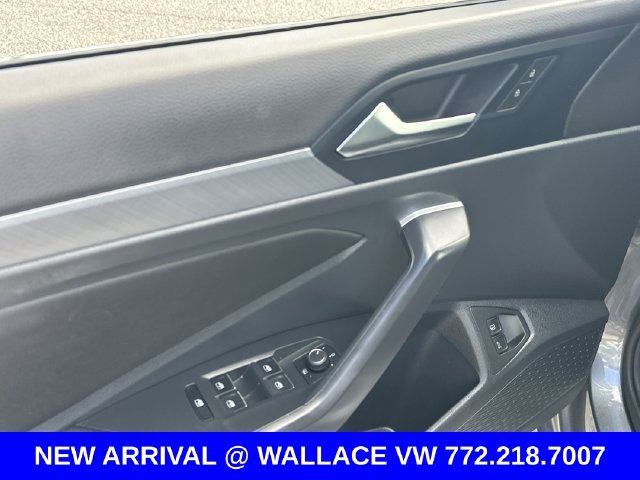 Certified 2024 Volkswagen Jetta SE w/ Panoramic Sunroof Package FWD image 16