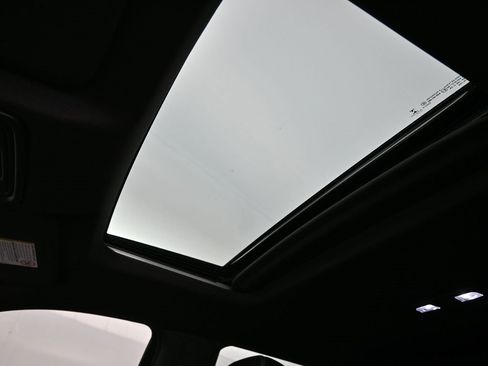 Used 2021 Chevrolet Silverado 3500 High Country image 23