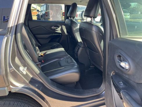 Used 2021 Jeep Cherokee Latitude Plus image 29