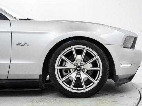 Used 2011 Ford Mustang GT Premium w/ 401A Rapid Spec Order Code RWD image 15