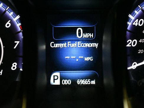 Used 2013 Toyota Avalon XLE Premium FWD image 46