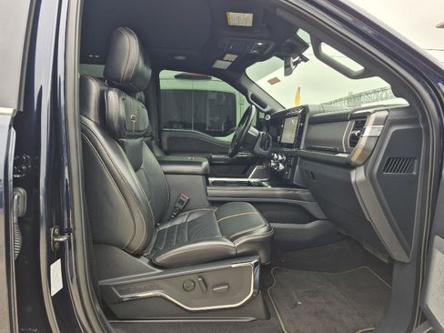 Certified 2024 Ford F250 Platinum w/ FX4 Off-Road Package image 30