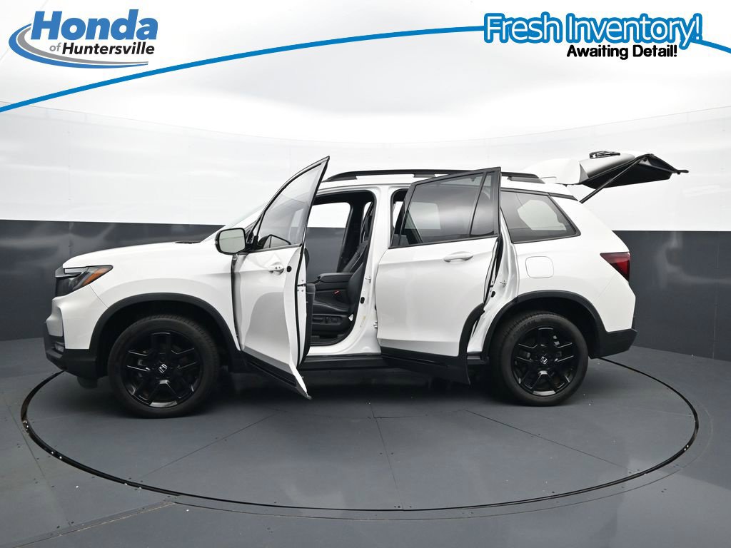 Used 2024 Honda Passport Black Edition image 35