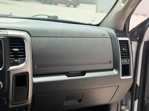 Used 2017 RAM 3500 SLT AWD/4WD image 30