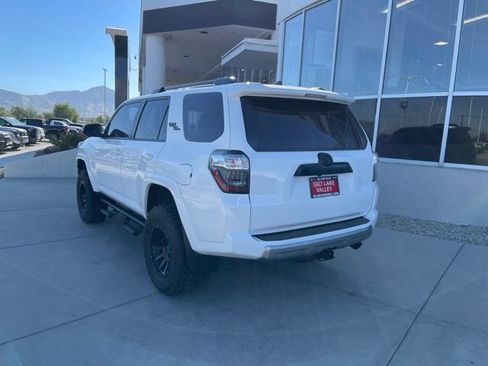Used 2023 Toyota 4Runner TRD Off-Road Premium AWD/4WD image 4