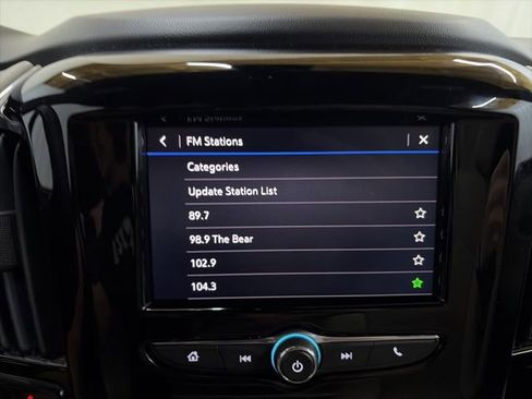 Used 2023 Chevrolet Traverse LS AWD/4WD image 49
