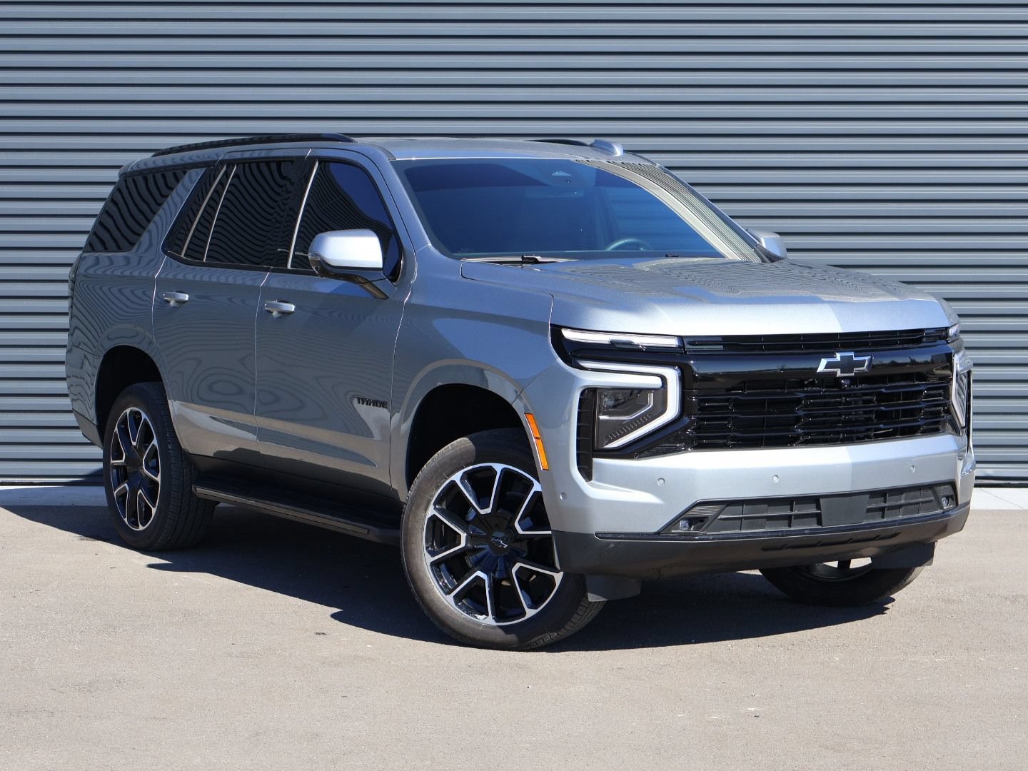 Used 2026 Chevrolet Tahoe RST w/ Comfort Package AWD/4WD image 3