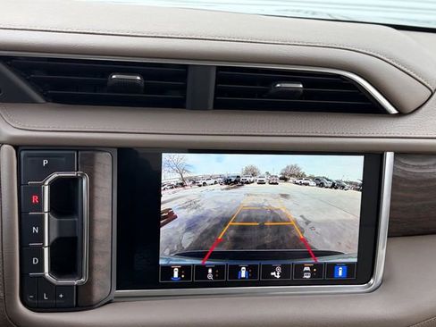 Used 2023 GMC Yukon Denali image 11
