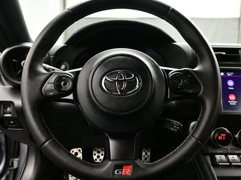 Used 2023 Toyota GR86 Premium w/ ALL Weather Mat Package (TMS) image 24