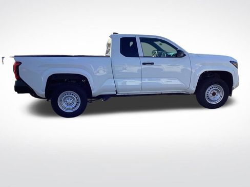Used 2025 Toyota Tacoma SR image 10