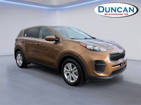 Used 2019 Kia Sportage LX image 1