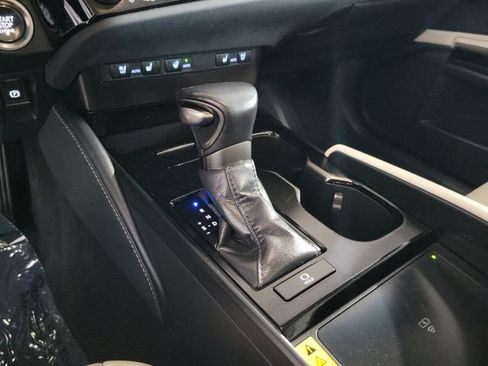 Used 2023 Lexus ES 350 w/ Premium Package FWD image 19