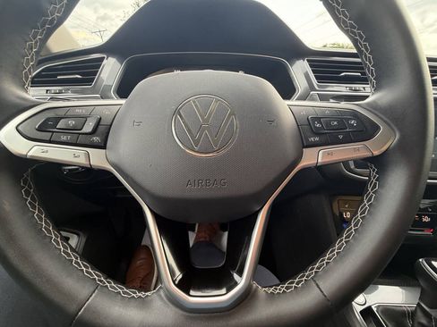 Used 2023 Volkswagen Tiguan SE FWD image 29