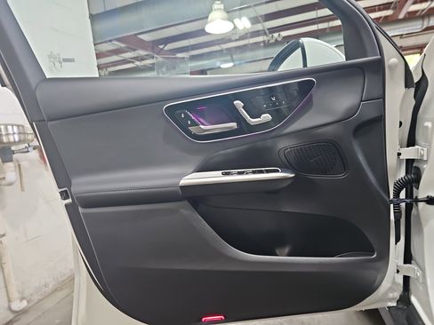 Certified 2026 Mercedes-Benz GLC 300 image 27