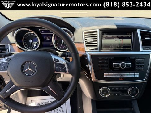 Used 2015 Mercedes-Benz GL 450 4MATIC image 25