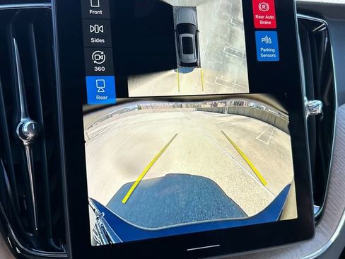 New 2026 Volvo XC60 B5 Plus w/ Climate Package AWD/4WD image 17