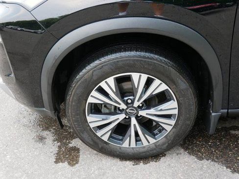 Certified 2023 Nissan Rogue SV w/ SV Premium B Package AWD/4WD image 9