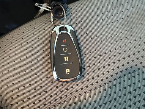 Used 2025 Chevrolet Trax LT image 22