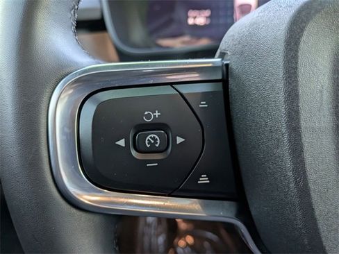 Certified 2024 Volvo C40 P8 Recharge Ultimate w/ Protection Package Premier image 17