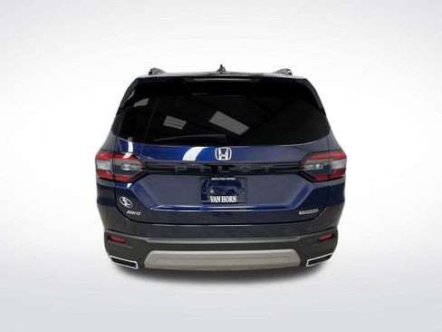 Used 2024 Honda Pilot Touring image 15
