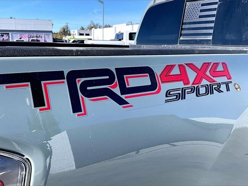 Used 2023 Toyota Tacoma TRD Off-Road image 9