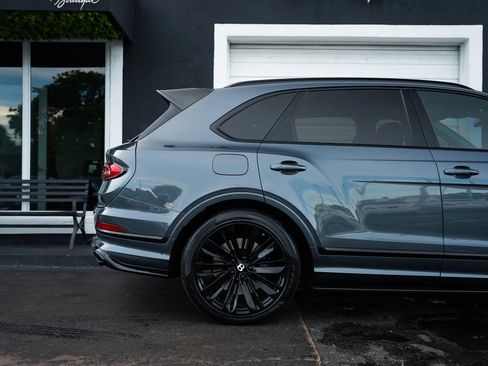 Used 2021 Bentley Bentayga Speed AWD/4WD image 8