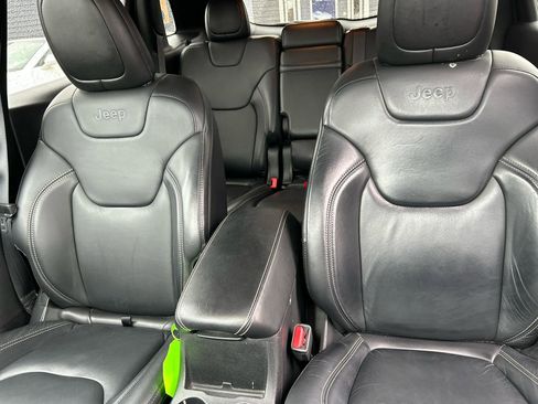 Used 2017 Jeep Cherokee Limited AWD/4WD image 21