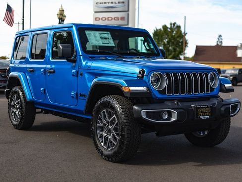 New 2025 Jeep Wrangler Sahara image 6