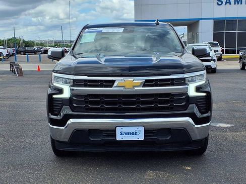 Used 2025 Chevrolet Silverado 1500 LT RWD image 2