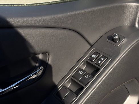 New 2026 Nissan Frontier SV w/ SV Convenience Package image 13