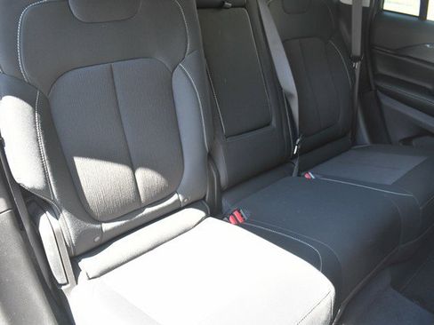 Used 2023 Jeep Grand Cherokee Laredo AWD/4WD image 28