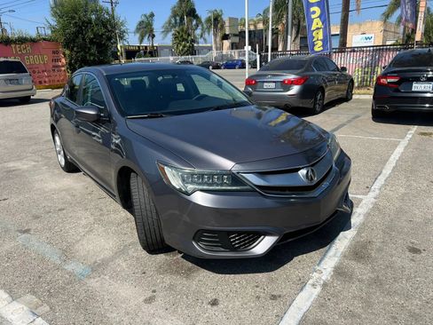 Used 2017 Acura ILX FWD image 3