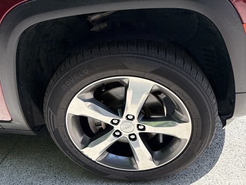 Used 2021 Jeep Grand Cherokee L Limited RWD image 12