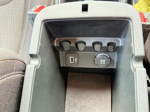 Used 2016 Jeep Cherokee Latitude w/ Safety/Convenience Group image 50