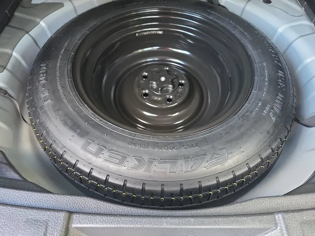 Used 2020 Nissan Rogue SV FWD image 48