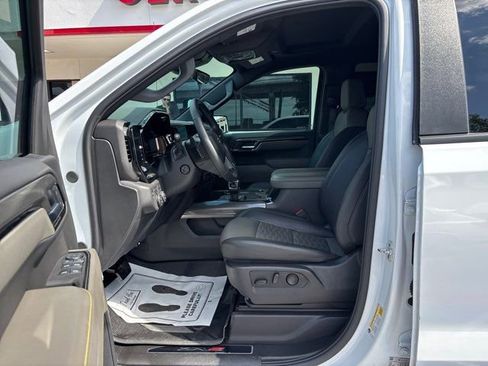 Used 2025 Chevrolet Silverado 1500 ZR2 w/ Technology Package image 11