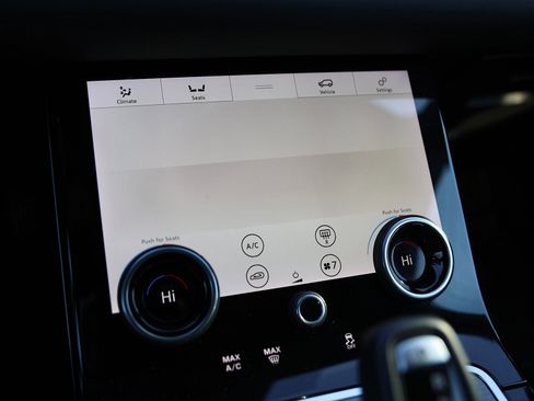 Used 2020 Land Rover Range Rover Evoque SE image 27