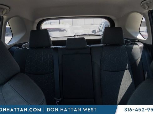 Used 2024 Toyota RAV4 XLE FWD image 21