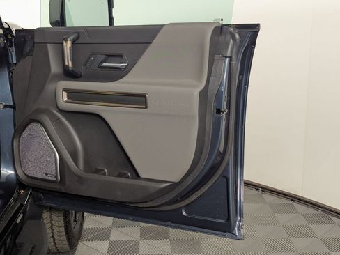 Used 2025 GMC Hummer EV 3X w/ LPO, Cargo Utility Package AWD/4WD image 88