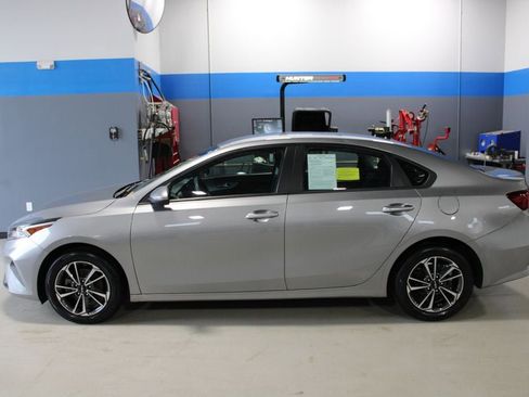 Used 2024 Kia Forte LXS FWD image 15