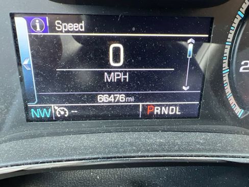 Used 2017 Chevrolet Cruze Premier FWD image 9