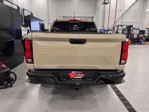 Used 2023 Chevrolet Colorado Z71 w/ Z71 Convenience Package 2 AWD/4WD image 32