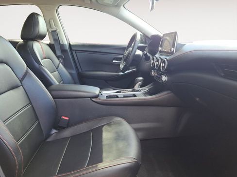 Used 2024 Nissan Sentra SR w/ SR Premium Package image 15