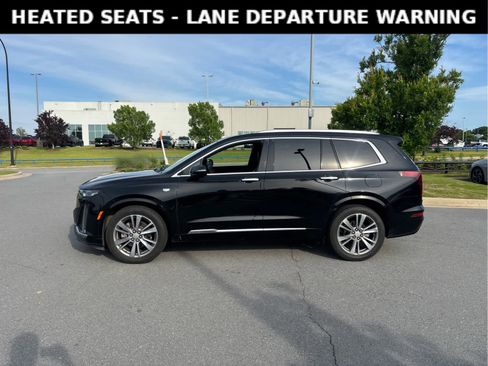 Used 2020 Cadillac XT6 Premium Luxury FWD image 2