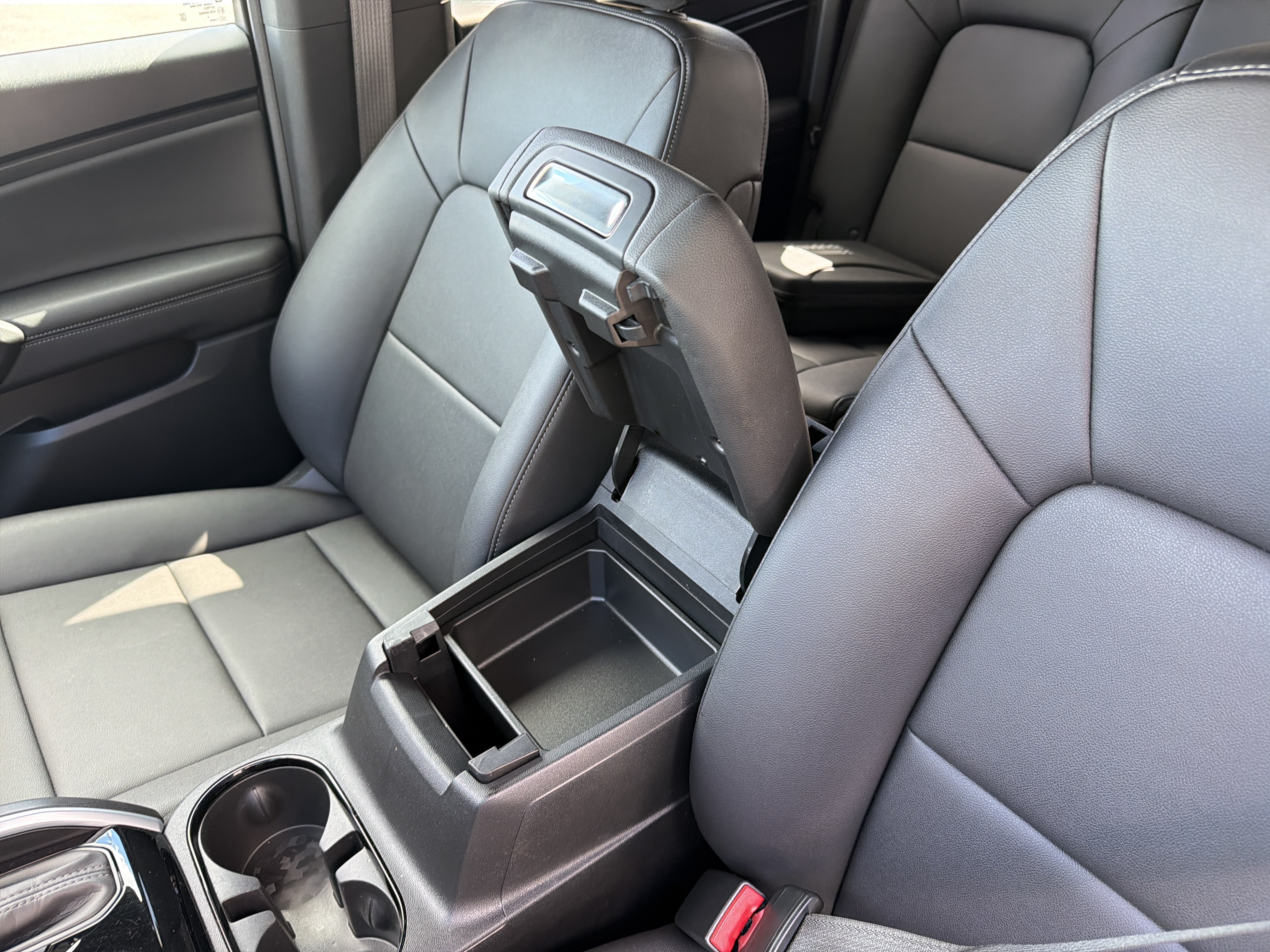 Used 2023 Chevrolet Colorado LT w/ LT Convenience Package III AWD/4WD image 28