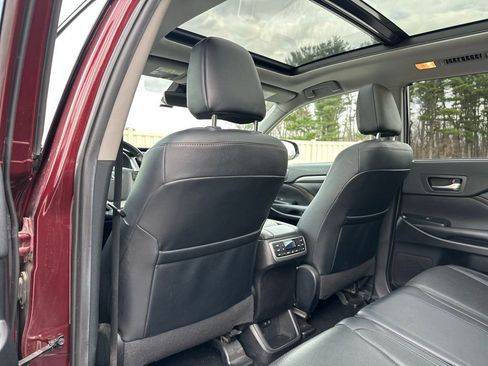 Used 2019 Toyota Highlander Limited Platinum w/ Protection Package #3 image 23