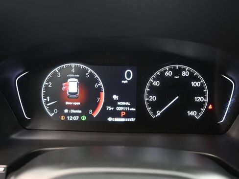 Used 2025 Honda Pilot Touring image 11