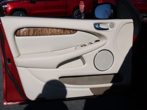 Used 2007 Jaguar X-TYPE 3.0 image 19