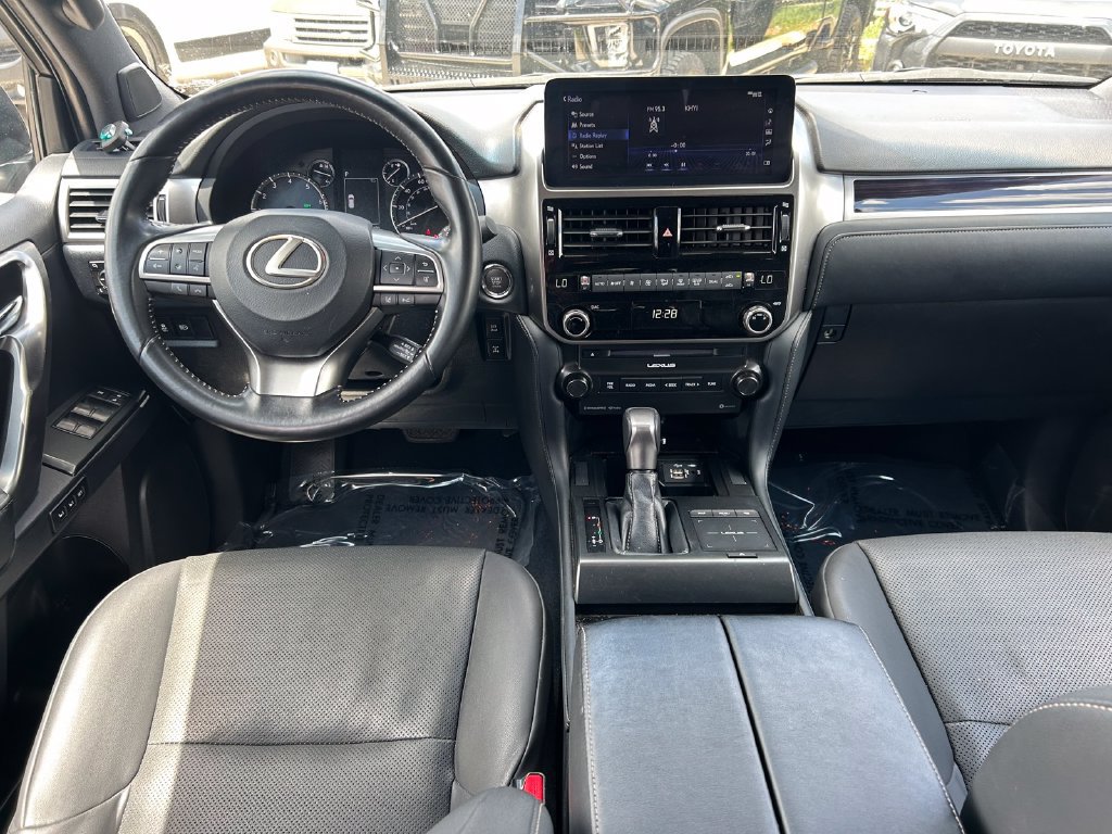 Used 2023 Lexus GX 460 AWD/4WD image 18