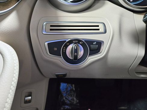 Used 2021 Mercedes-Benz C 300 4MATIC Sedan image 15